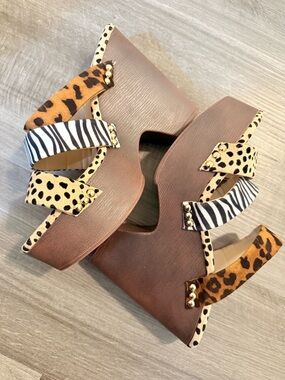 JustFab Multicolor Animal Print Platform Sandals